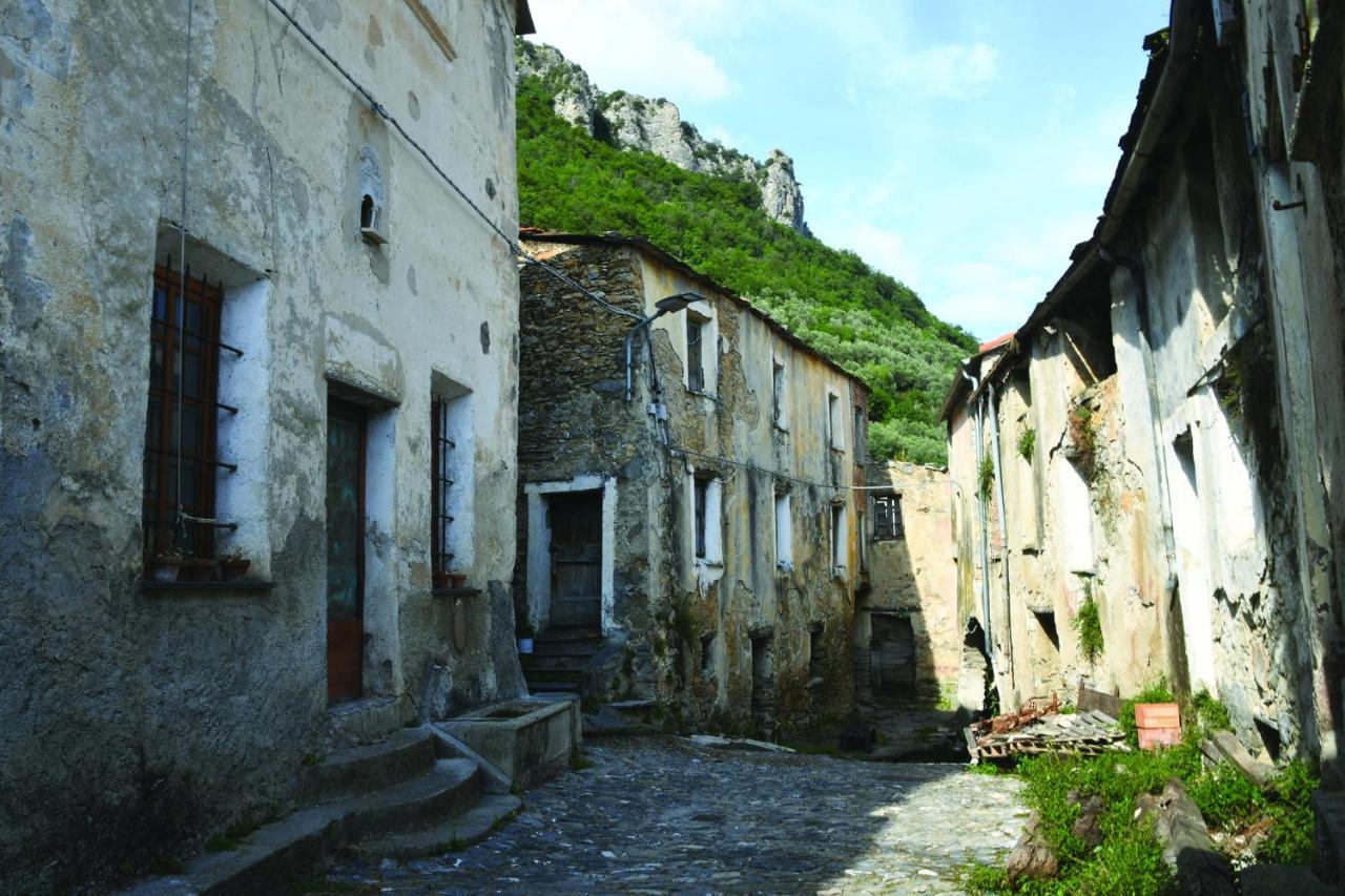 Agriturismo Nonnamelia Nasino 外观 照片