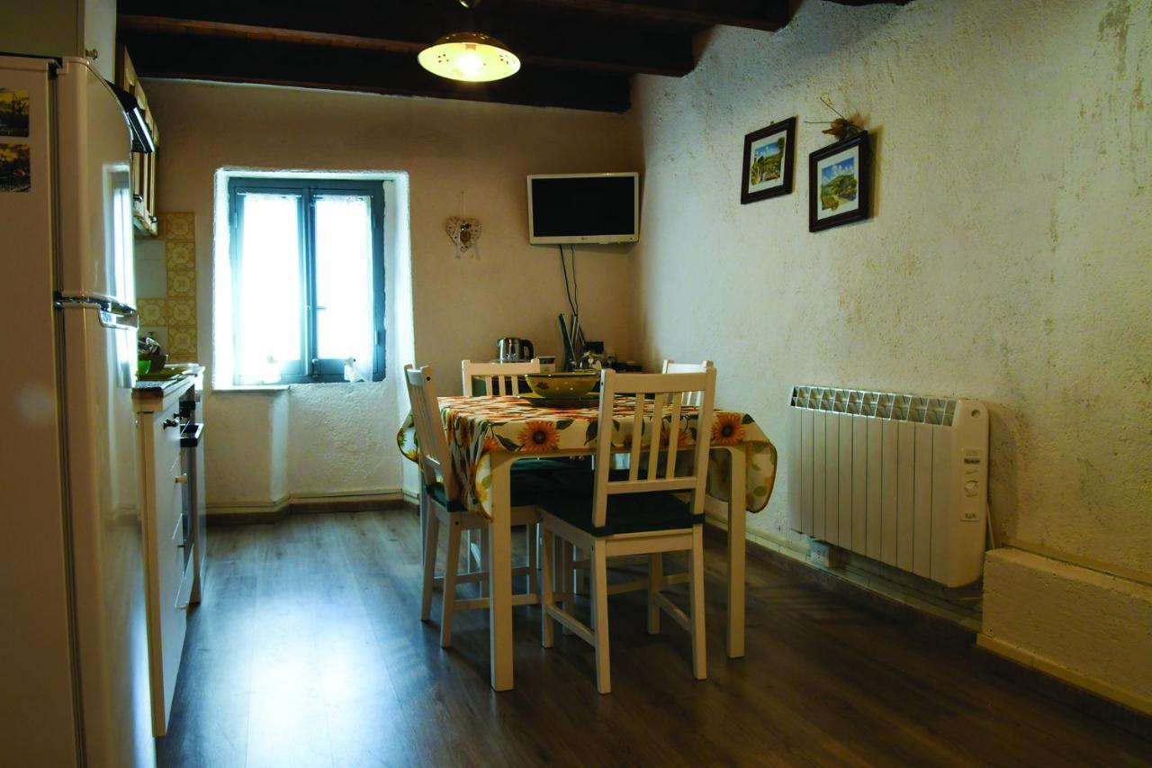 Agriturismo Nonnamelia Nasino 外观 照片